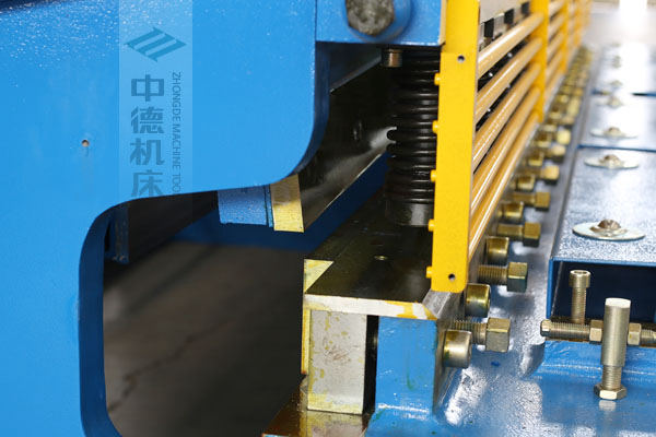 ZDS-432選用上海優(yōu)質(zhì)刀片，使用壽命更長(zhǎng).jpg
